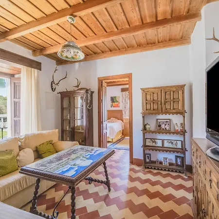 Hébergement de vacances In With Private Pool *